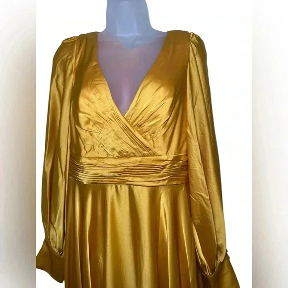 Mac Duggal New 67847 Marigold Split Bishop Sleeve Wrap Flowy Gown Size 10 - Picture 3 of 10